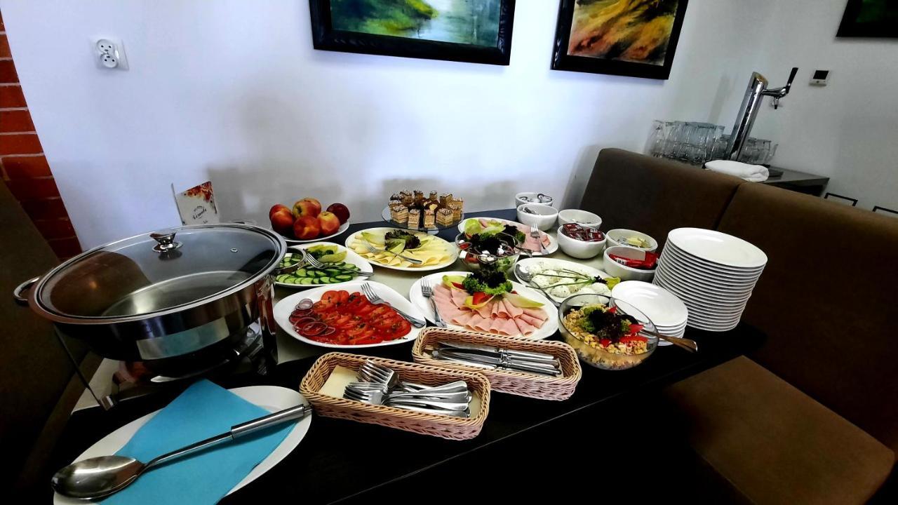 Hotel Weranda Lopuszno Jedle  外观 照片