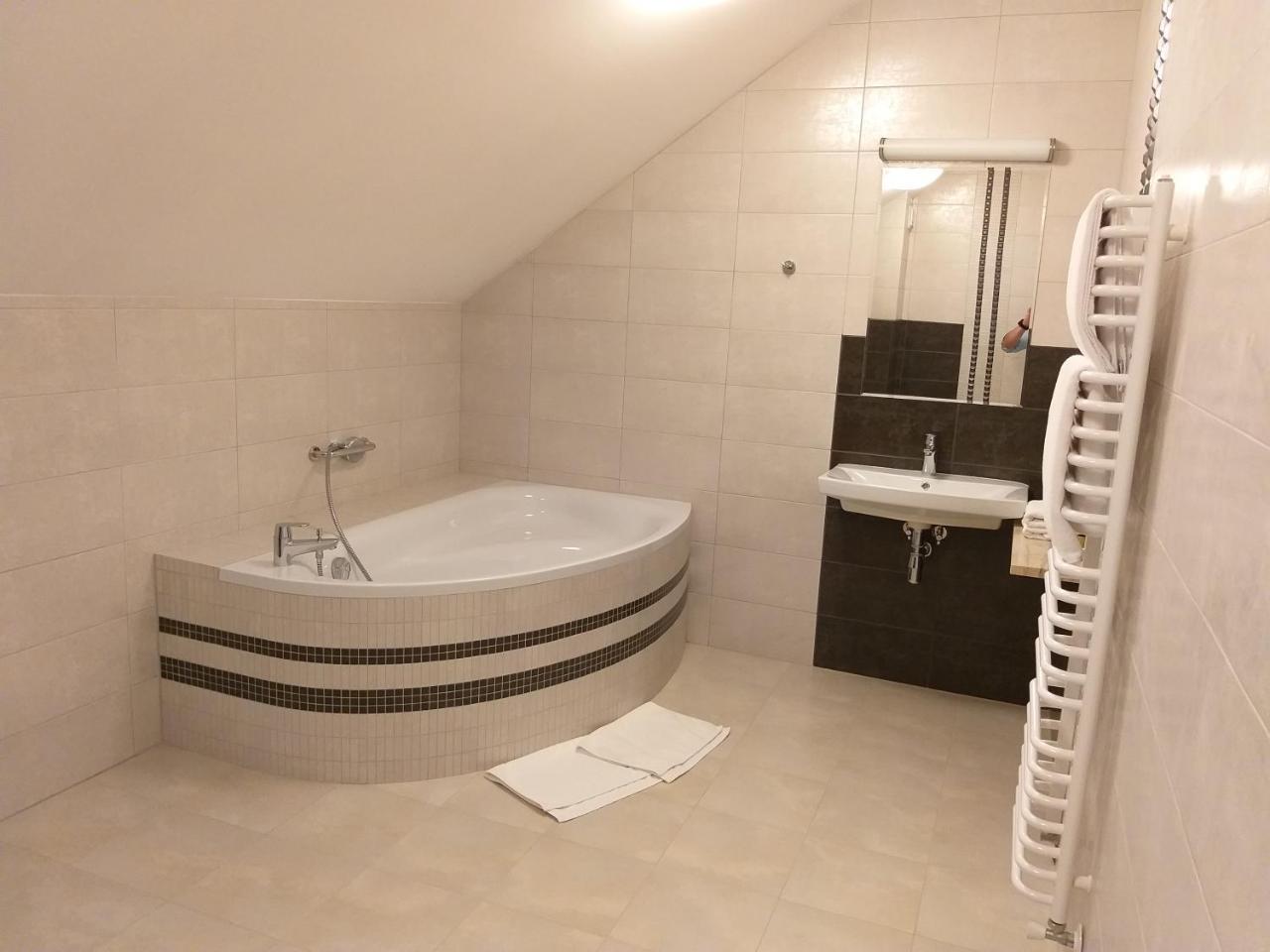 Hotel Weranda Lopuszno Jedle  外观 照片
